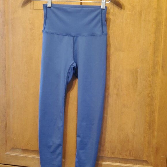 Lululemon tights - Picture 3 of 8